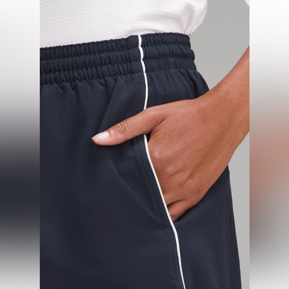 License to Train HR Lightweight Short 4” - Picture 6 of 11